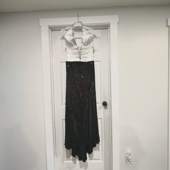 Very nice evening dress - Picture 1 of 4